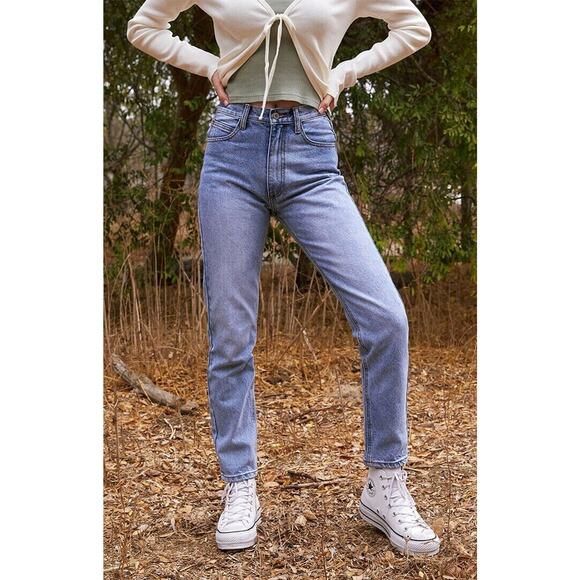 John Galt Brandy Melville Light Blue Wash Slightly Distressed Mom Jeans Small - Picture 5 of 5
